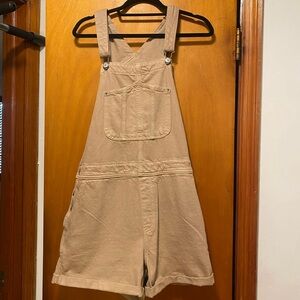 Old Navy Brown overall shorts. New condition! Only worn once. Size large.